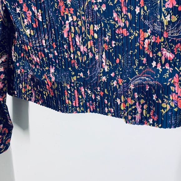 P.C.F Petite vintage floral print blue blouse - Picture 7 of 10